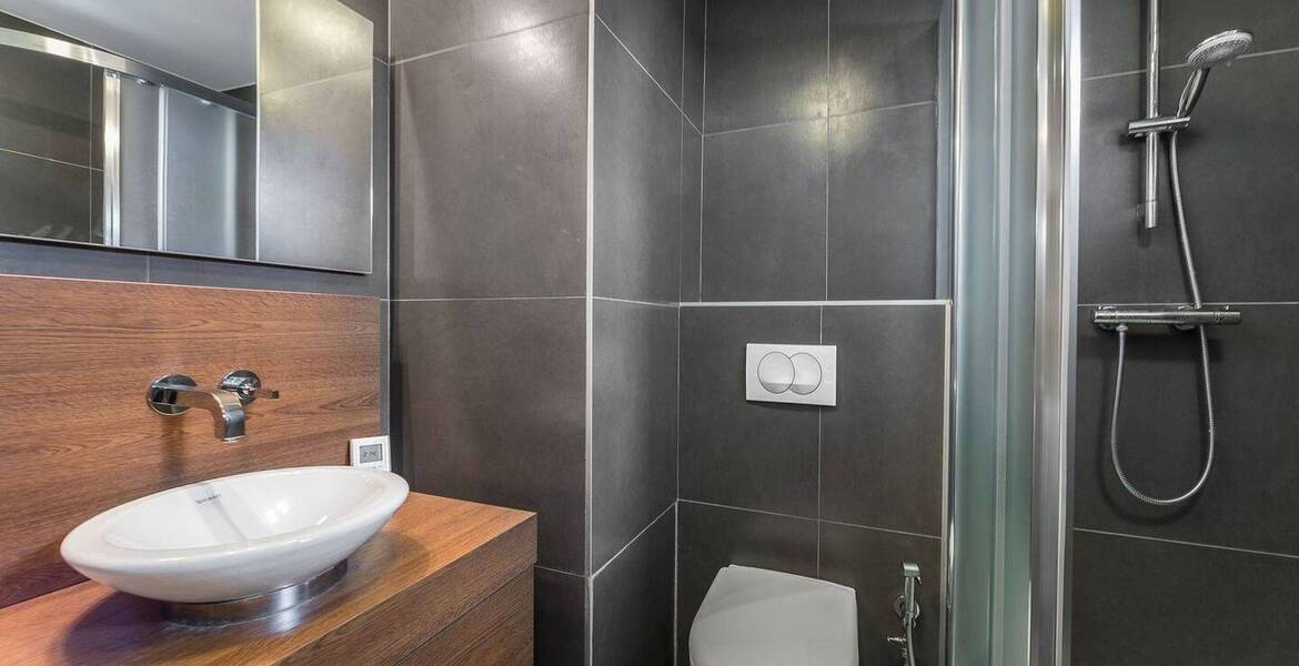 Located on the sixth floor apartment in Courchevel 1650 