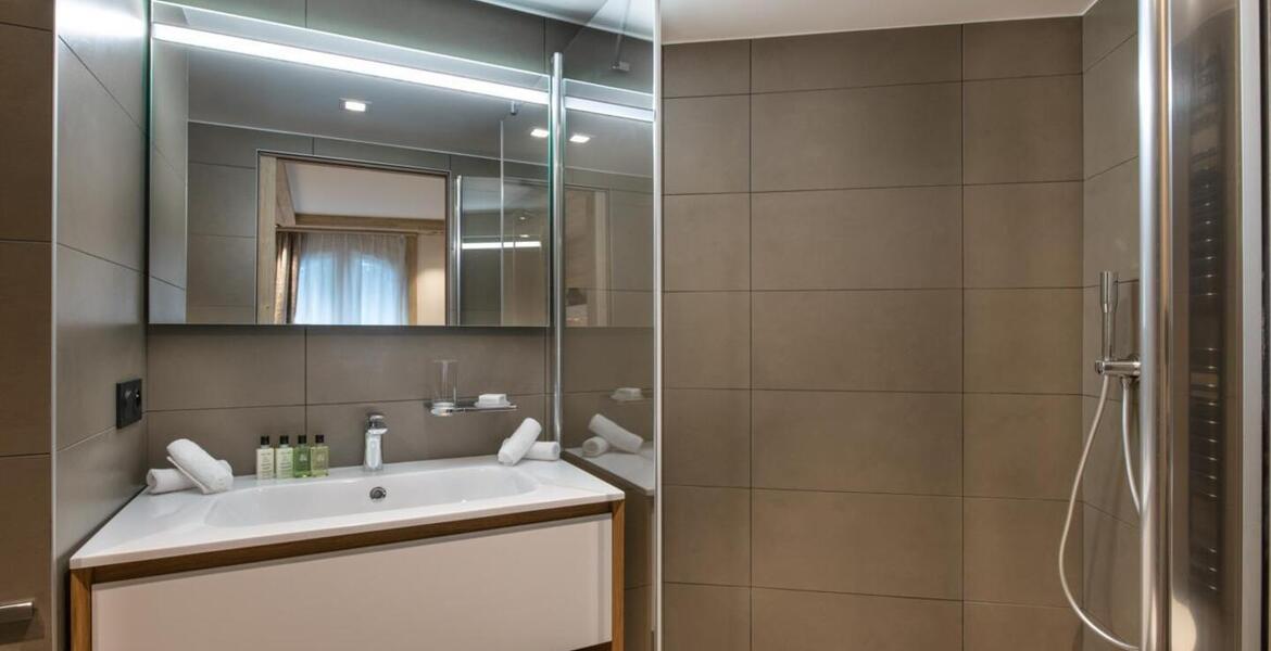 This flat for rental, located in Courchevel 1650 Moriond