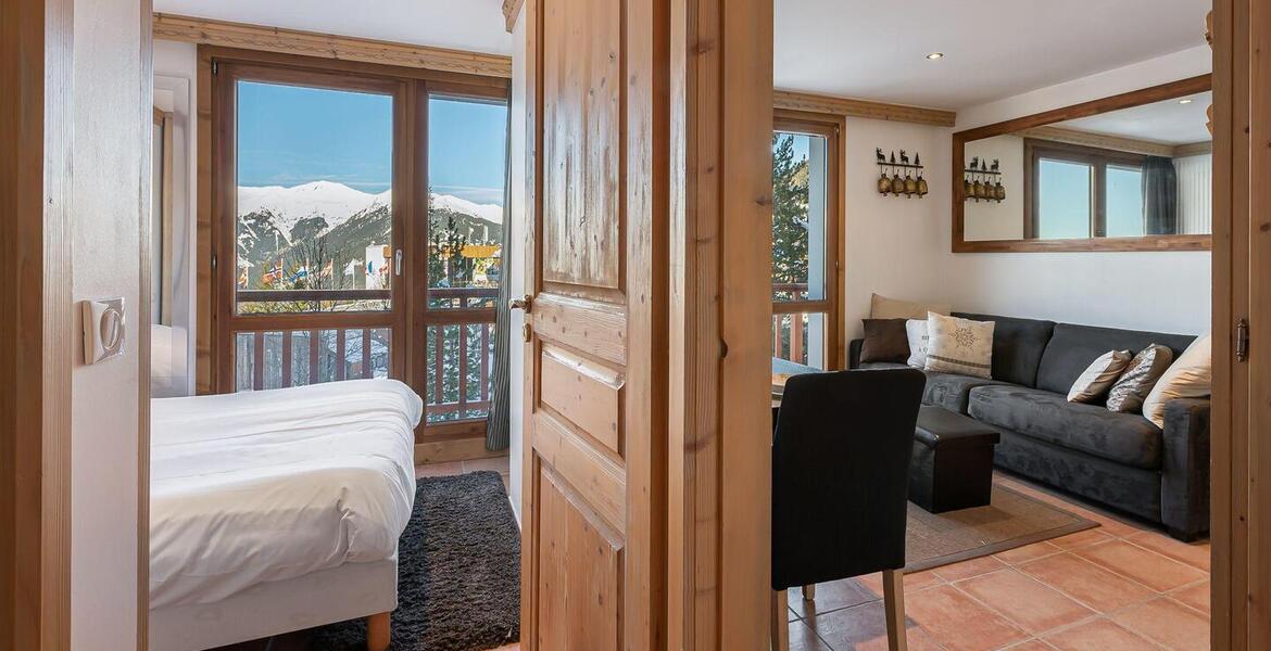 This cosy apartment for rental is located in Courchevel 1650