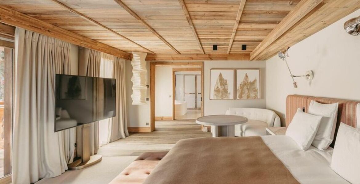 Chalet for rent in Bellecôte, Courchevel 1850 with 530 sqm