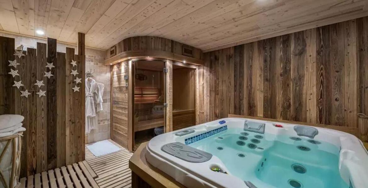 COURCHEVEL VILLAGE 1550 Chalet for rent with 148 sqm 