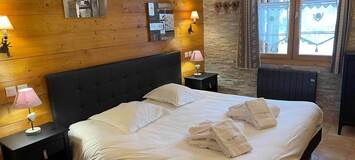 Beautiful apartment in a chalet in Courchevel 1650 for rent 