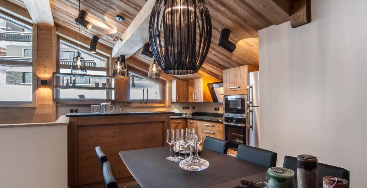 ЭКСКЛЮЗИВНОЕ ШАЛЕ - COURCHEVEL VILLAGE с 5 спальнями 