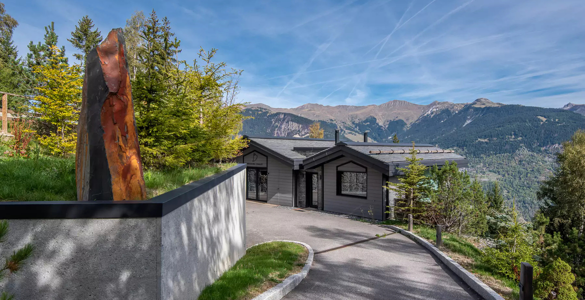 Chalet for rental in Courchevel 1550 Village with 248 sqm 
