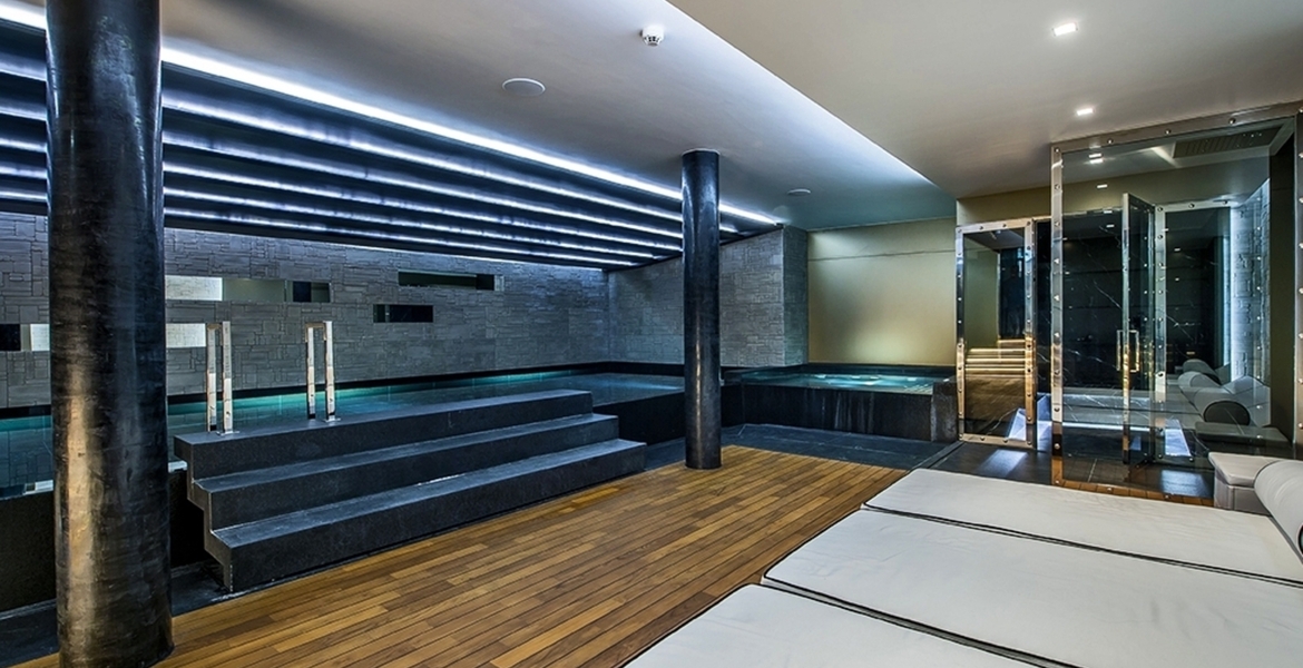 A Breathtaking 8-Bedroom Ski-In Ski-Out Luxury Chalet