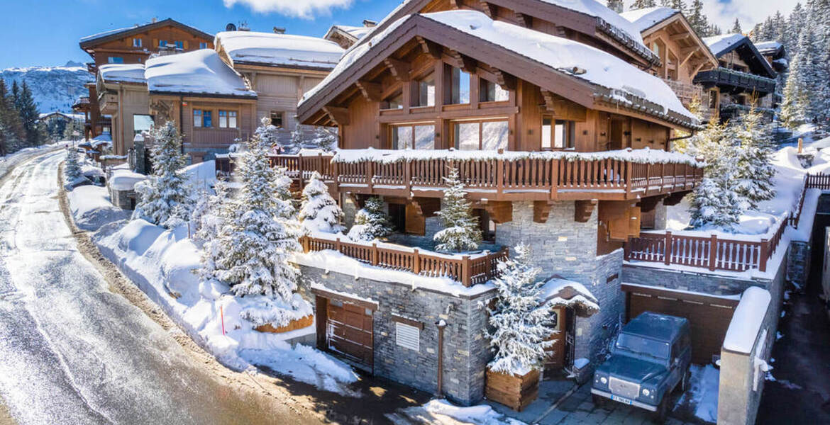 EL ÚLTIMO CHALET DE LUJO EN COURCHEVEL 1850 Se trata de un 