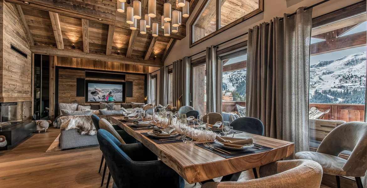 Located in the heart of the prestigious resort of Meribel, t