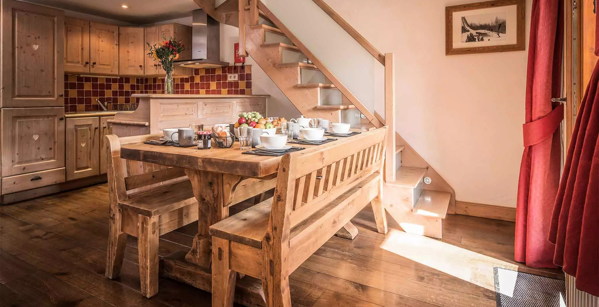 Le Chalet is a 4-bedroom chalet that can accommodate up to 7