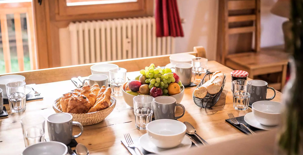 Le Chalet is a 4-bedroom chalet that can accommodate up to 7