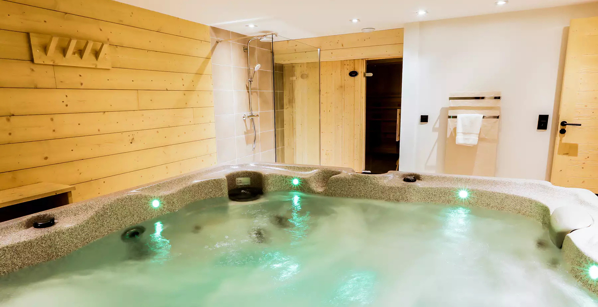 At the heart of Méribel’s majestic mountains, The Chalet is 