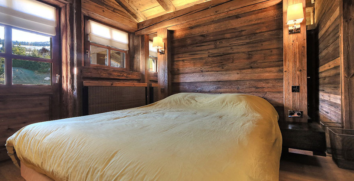 Charming chalet in Megeve with 530 sqm for 12 guests 
