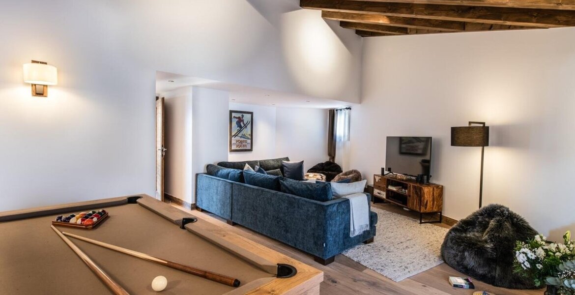 Nestled in the heart of the sublime village of Val d'Isère