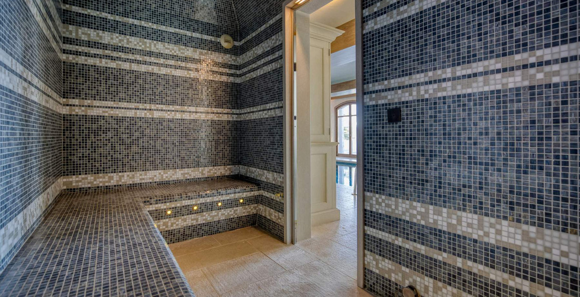 Este es un impresionante chalet de lujo situado Courchevel