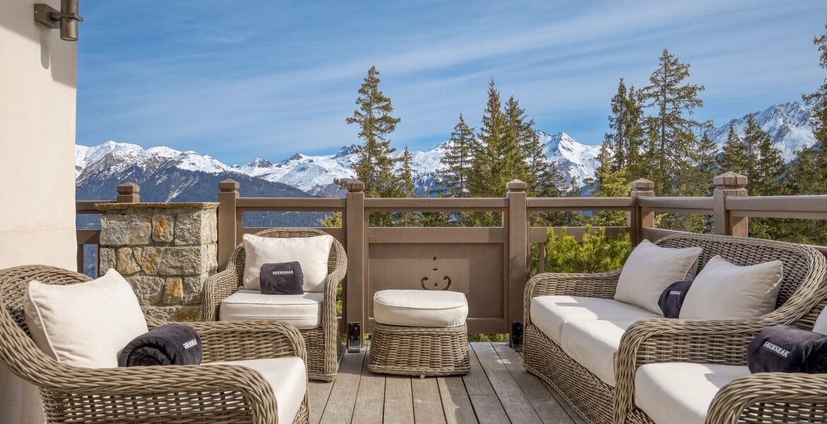 Este es un impresionante chalet de lujo situado Courchevel