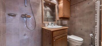 Ski-in/Ski-out Apartment in Courchevel 1850