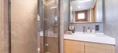 Luxury Mountain View Retreat with Spa and Ski Room