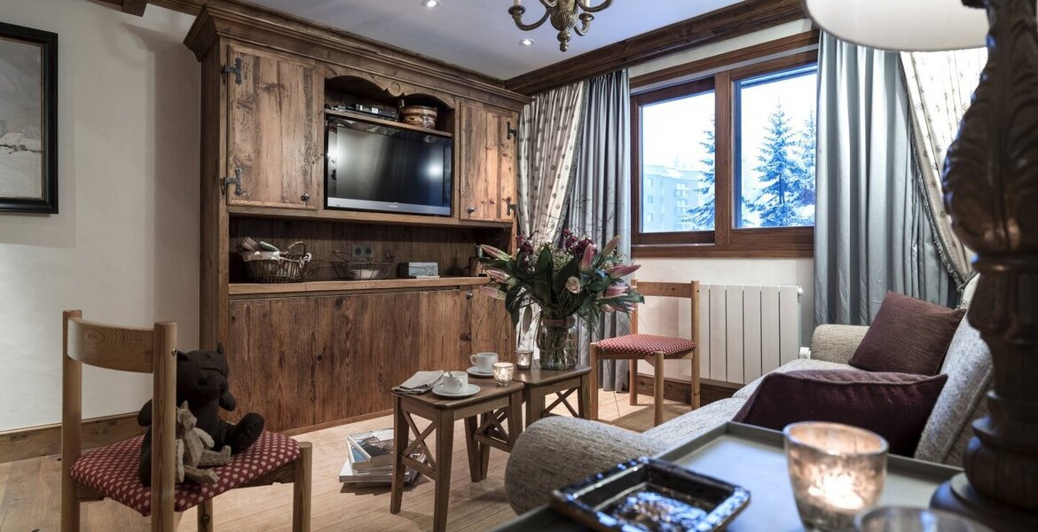 Превосходная квартира с современным декором, Jardin Alpin
