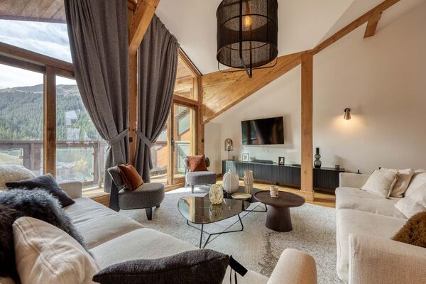 Elegant Apartment with Panoramic Views in Courchevel 1650