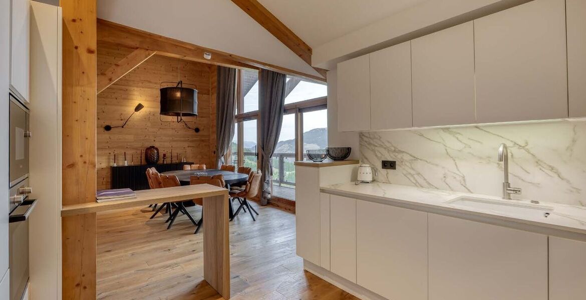 Elegant Apartment with Panoramic Views in Courchevel 1650