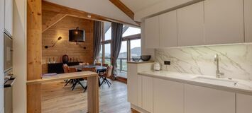 Elegant Apartment with Panoramic Views in Courchevel 1650