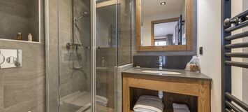  Luxury Ski-In/Ski-Out Chalet Rentals in Méribel 