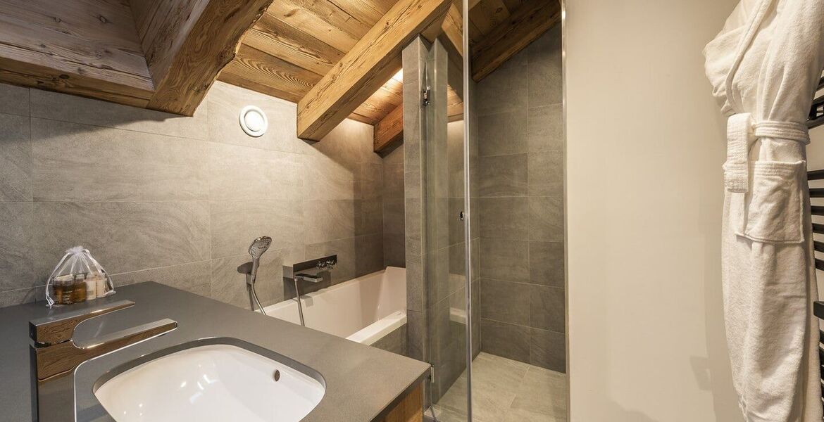  Luxury Ski-In/Ski-Out Chalet Rentals in Méribel 