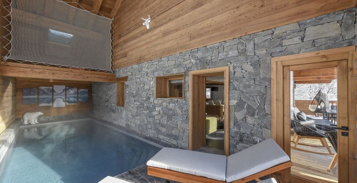  Luxury Ski-In/Ski-Out Chalet Rentals in Méribel 